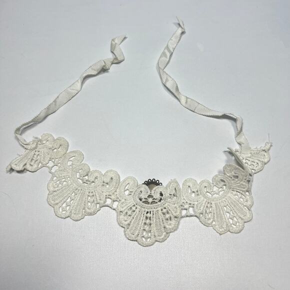 Vintage Style Cameo on Lace Choker Necklace Collar Ribbon Tie Victorian Romantic - Picture 10 of 13